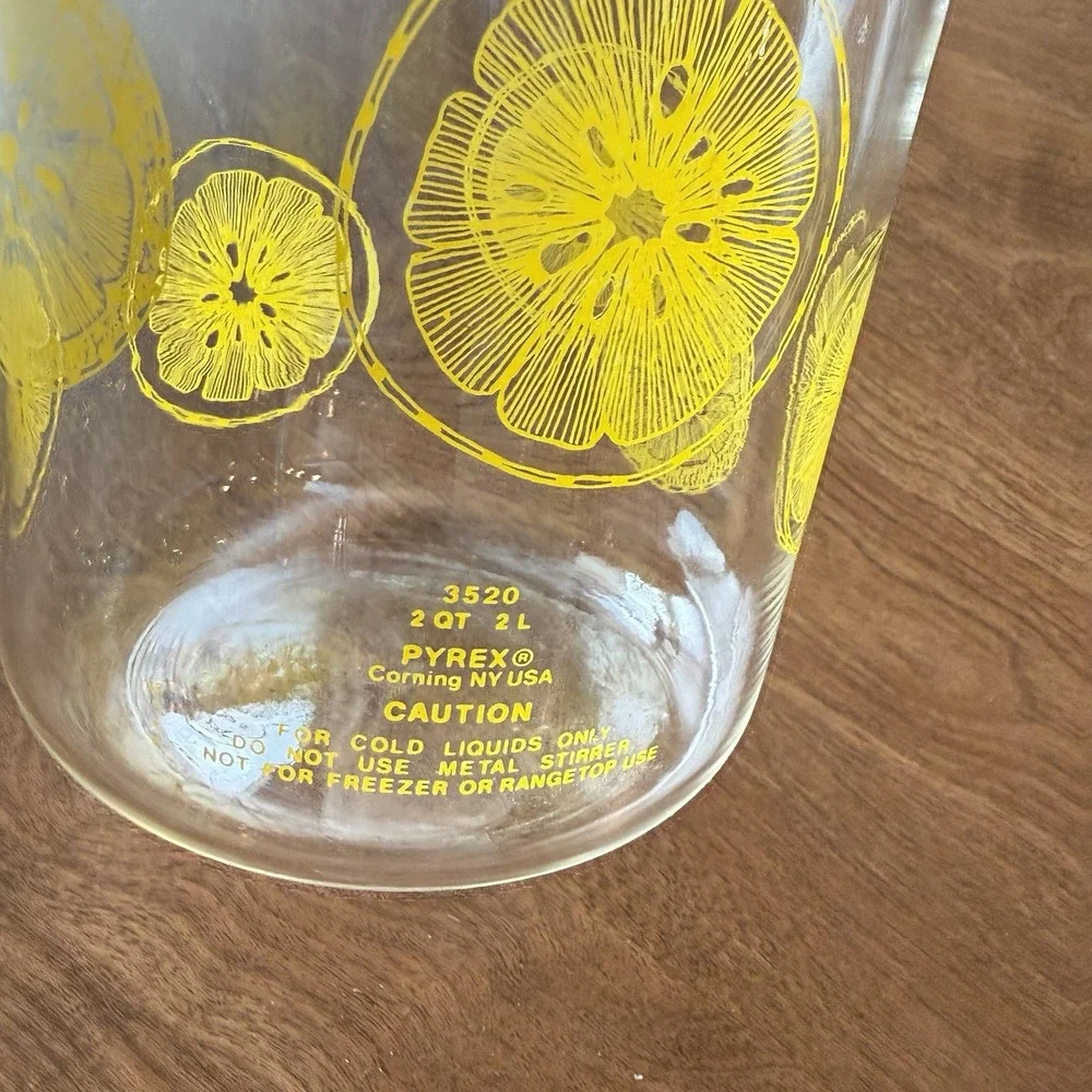 Vintage Pyrex 3520 2 Qt 2L Yellow Citrus Pattern Glass Carafe Pitcher No Lid